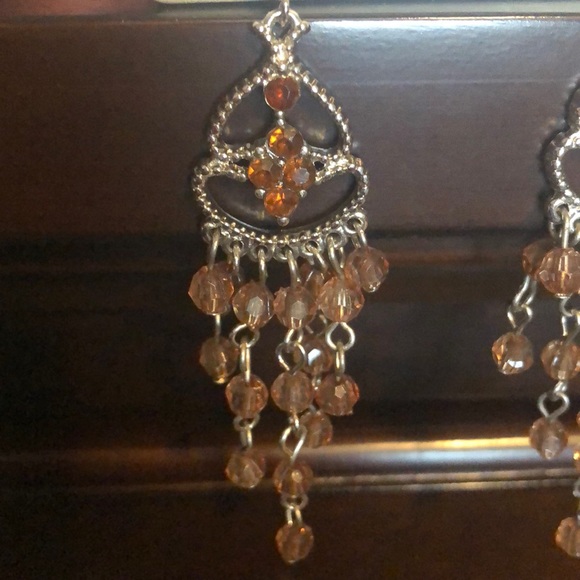 Long earrings with tan beads/silver colored metal - Picture 2 of 3